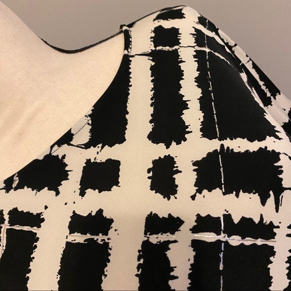 CHICO’S Black Plaid Metallic Drapey Blouson Top - Picture 4 of 11